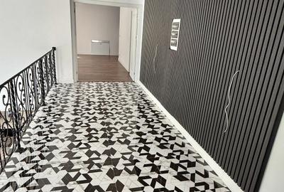 Casă cu 7 camere cu Garaj în Tunari - 9