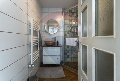 Apartament cu 3 camere nedecomandat, mobilat în Schei - 13