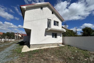 Casă individuală cu 4 camere cu Canalizare în Sud - 2