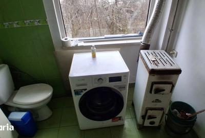Casă cu 4 camere cu Teren 1600 Mp în Poiana - 8