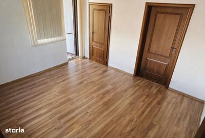 Casă cu 7 camere cu Teren 197 Mp în Rahova - 5