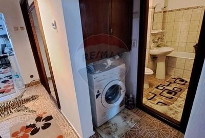 3 camere de inchiriat, zona Consul - 11