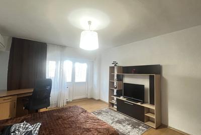 Garsoniera Mall Vitan, 10 minute de metrou, mobilata si utilata modern, libera - 2