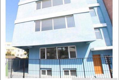 Spațiu comercial, de 884 mp, în Central - 3