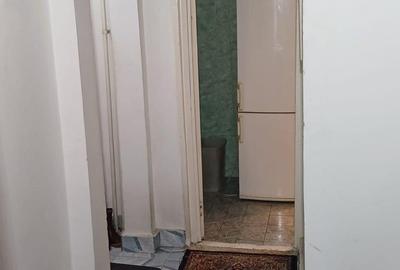 Vand apartament 3 camere zona Stomatologie, etaj 1 - 9