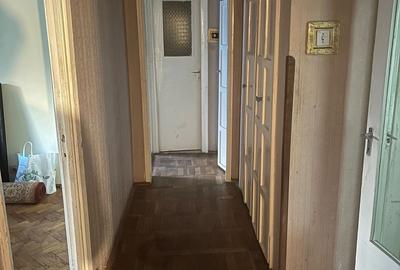 Apartament cu 4 camere decomandat în 1 Mai - 2
