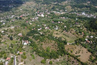 Teren de 6115 mp, în Șișești - 2