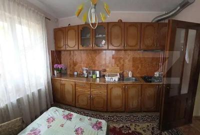 Casă cu 4 camere cu Teren 530 Mp în Central - 1