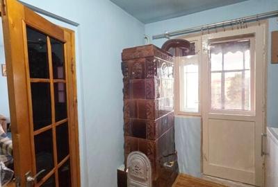 VANZARE 2 CAMERE - ORAS GAESTI - BLOC 29 - 5