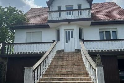Casă individuală cu 5 camere în Oncea