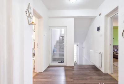 Casă cu 7 camere cu Canalizare în Dragomirești-Deal - 4