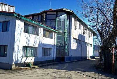 Spațiu comercial, de 1,800 mp, în Central - 1