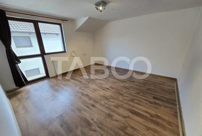 Casa de vanzare cu 6 camere 2 parcari curte libera 200 mp in Selimbar - 6