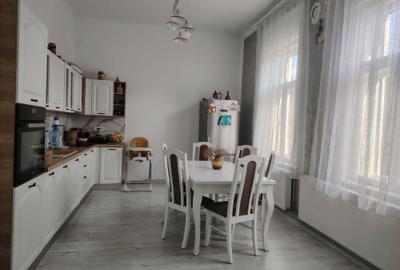 Casă cu 3 camere în Ghioroc - 4