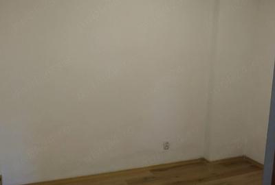 Spațiu comercial, de 5 mp, în Central - 7