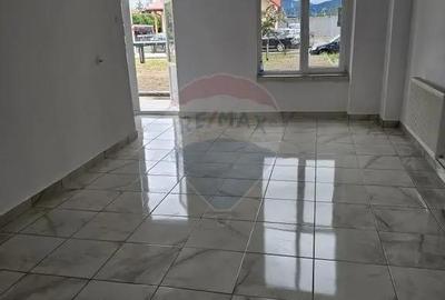 Spațiu comercial, de 40 mp, în 1 Mai - 9