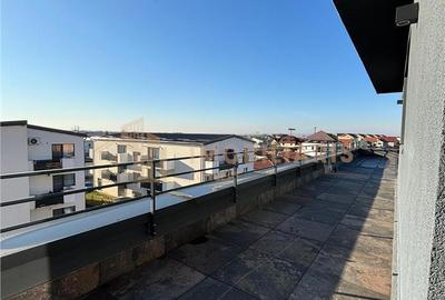 Apartament cu 3 camere în Independenței