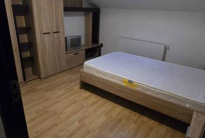 Apartament cu 3 camere semidecomandat în Central - 7