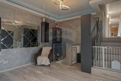 Casă cu 6 camere cu Garaj în Vulcan - 2