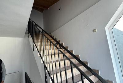 Casă individuală cu 8 camere cu Canalizare în Ultracentral - 14