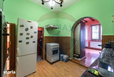 Apartament cu 3 camere, mobilat în Central - 14