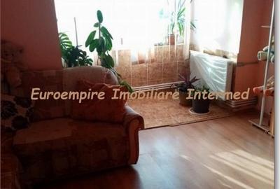 Apartament 3 camere decomandate Constanta zona KM 4-5 - 4