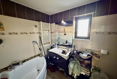 Casă cu 4 camere cu Teren 1076 Mp în Unirea - 19