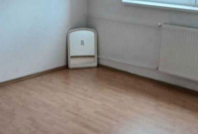 Apartament cu 3 camere semidecomandat în Central - 6