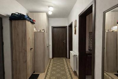 Apartament cu 2 camere decomandat, mobilat în Borhanci