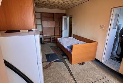 Garsonieră decomandată în Exterior Vest - 2