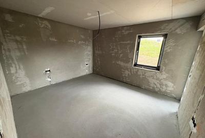 Casă individuală cu 4 camere cu Canalizare în Unirea - 15