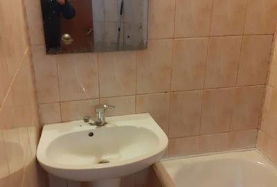 Apartament cu 3 camere decomandat în Dacia