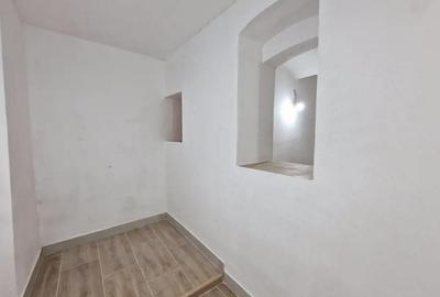 Spațiu comercial, de 90 mp, în Bălcescu - 9