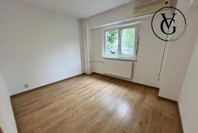 Apartament 3 camere cu destinatia de spatiu comercial, zona - 3