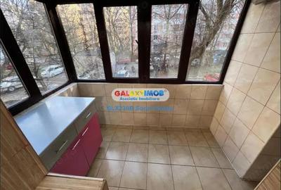 Apartament cu 3 camere decomandat în Tei - 2