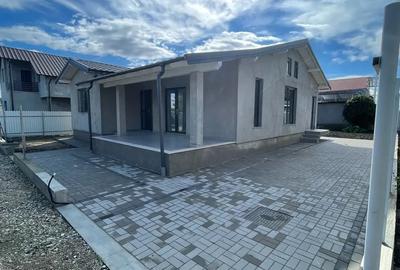 Casa de vanzare Gole?ti - 1