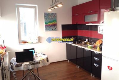 Casă individuală cu 4 camere cu Canalizare în Central - 4