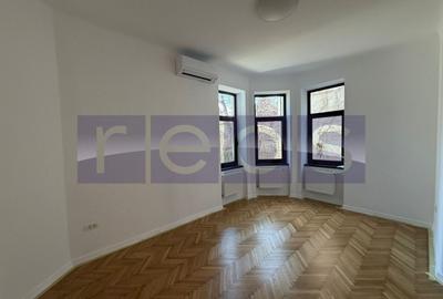 Casă individuală cu 8 camere cu Canalizare în Capitale - 6