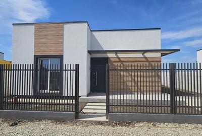 Casa Moderna / Gata de mutare / 4 Camere / 2 Bai / Teren 300 mp - 2