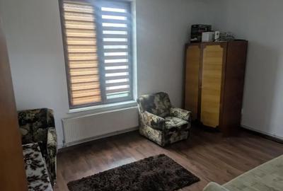 Apartament cu 2 camere decomandat în Fălticeni - 2