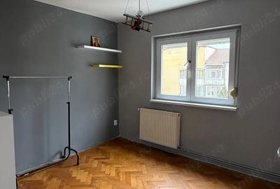 Apartament cu 3 camere decomandat în Central - 3
