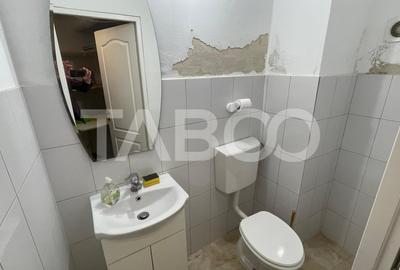 Spatiu comercial de vanzare–central trafic pietonal vitrina - 4