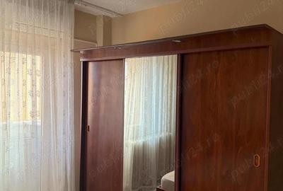 Apartament cu 3 camere semidecomandat în Berceni - 10