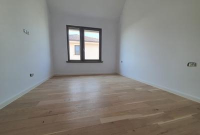 Monarch Soleil  - parchet , usi interioare, tamplarie din lemn natural Monarch Soleil  - parchet , usi interioare, tamplarie din lemn natural - 10