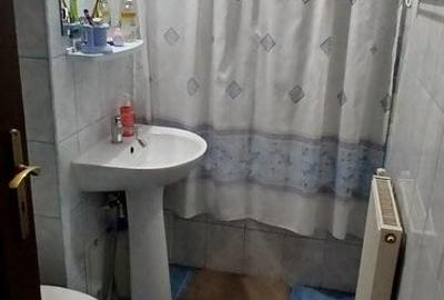 Apartament cu 4 camere decomandat în Central - 1