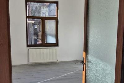 Casă cu 3 camere cu Teren 234 Mp în Central - 6