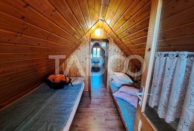 COMISION 0- Casa cu 4000 mp teren piscina zona retrasa Casolt - 16