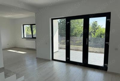 Casă cu 4 camere în Central - 1