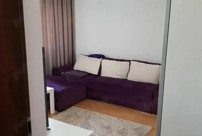 Garsonieră decomandată în Titan