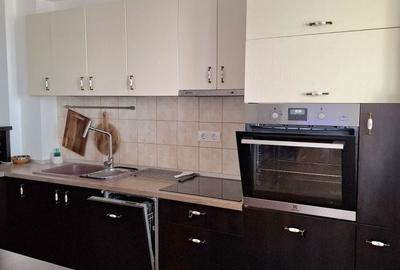 Apartament cu 4 camere semidecomandat în Central - 3